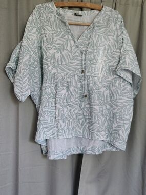 Wonderly Sage Leaf Print V-Neck Tunic